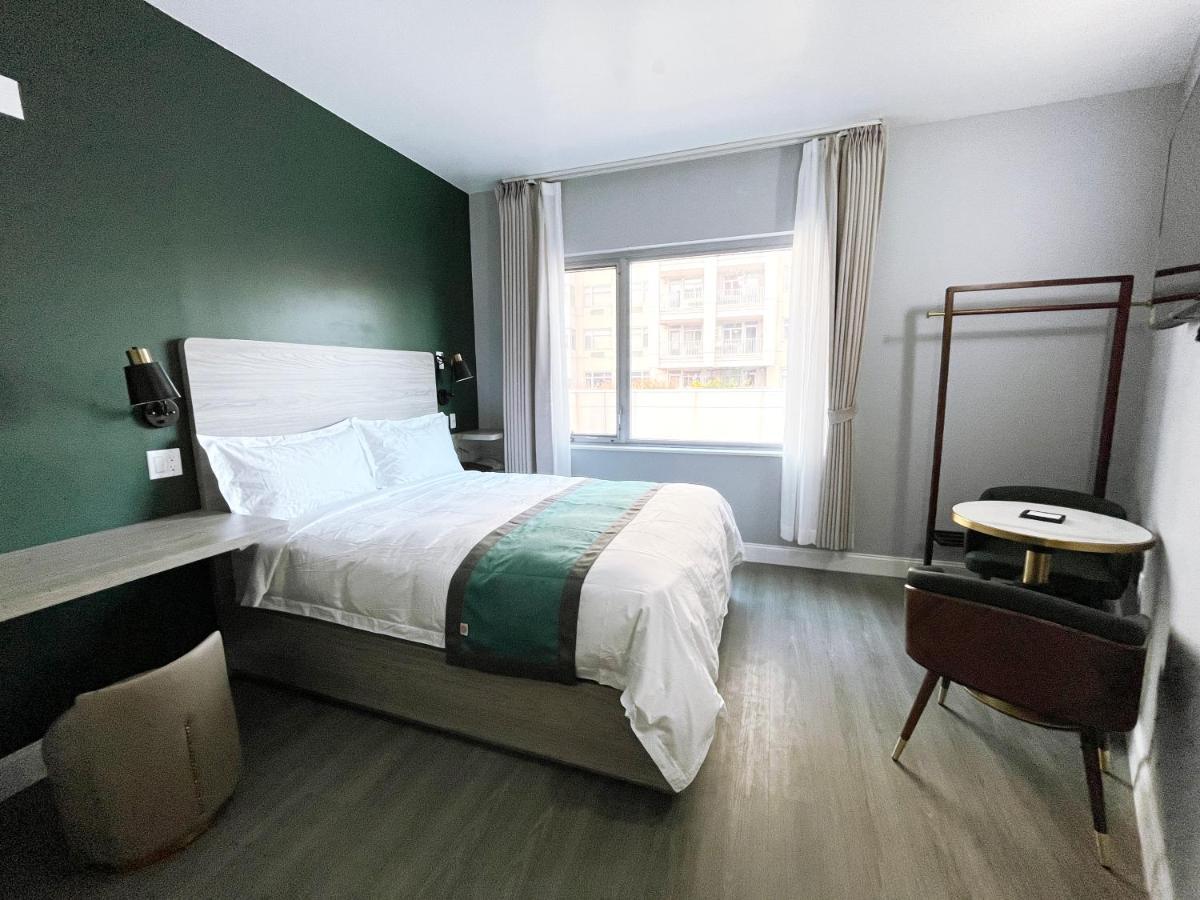 Starlight Hotel Near Lga Airport นิวยอร์ก ภายนอก รูปภาพ