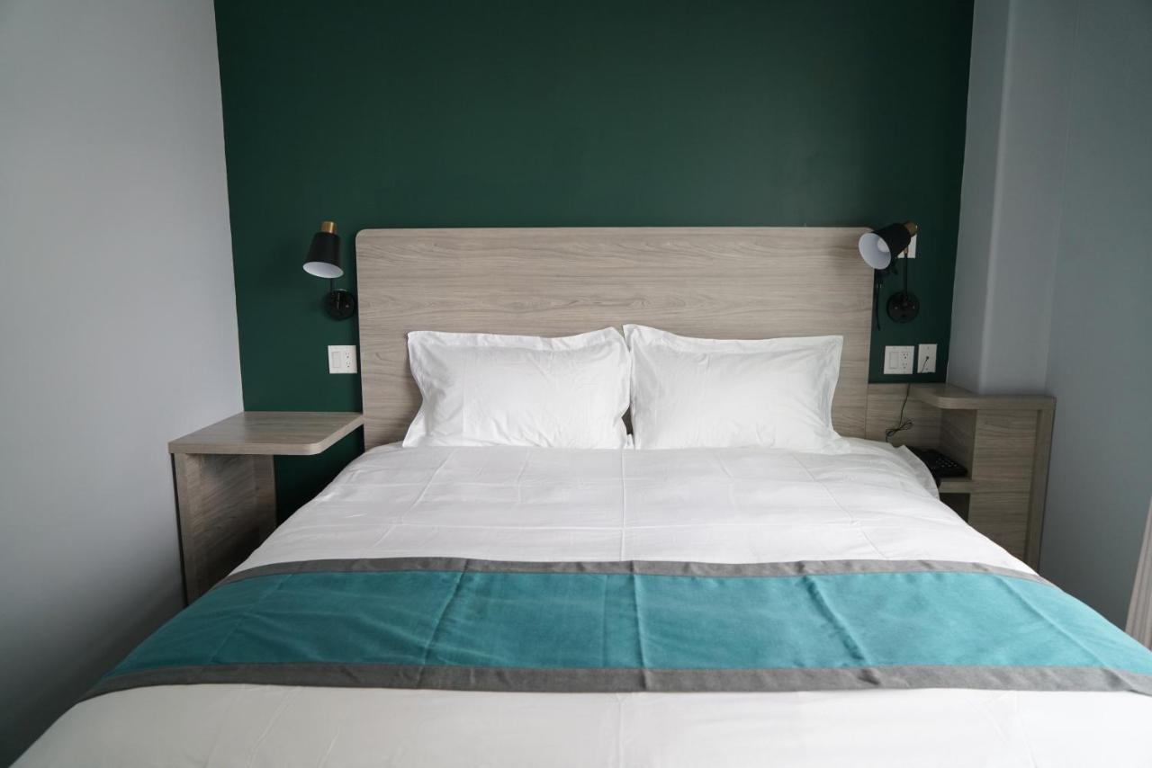 Starlight Hotel Near Lga Airport นิวยอร์ก ภายนอก รูปภาพ